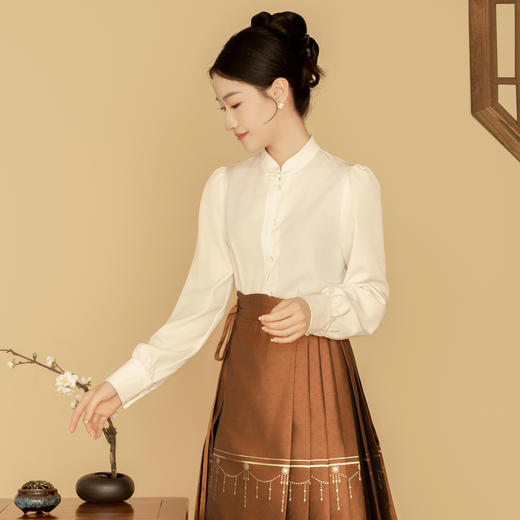 OLrain欧芮儿新中式衬衫女早春2024年新款高级感气质立领上衣 商品图0