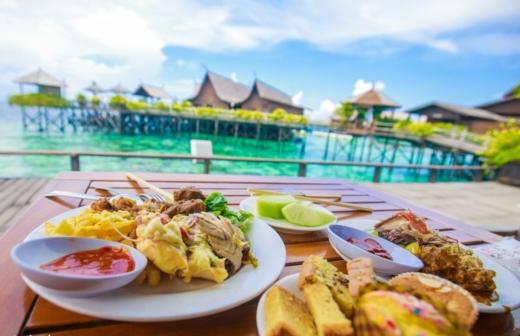 【仙本那网红水屋】卡帕莱KPL水上屋2晚|含斗湖机场到仙本那码头往返接送+仙本那码头往返度假村+全餐（提供每日三餐、茶点、咖啡/茶/果汁）+免费出海浮潜 商品图1