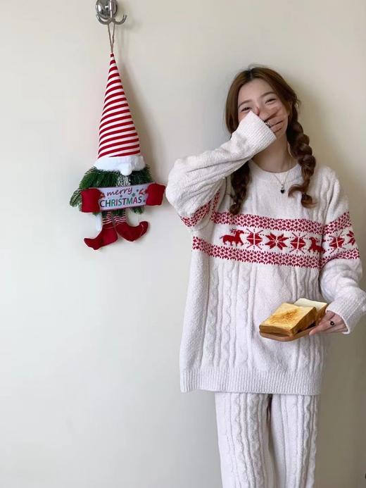 老米优品🎅🦌《氛围感圣诞麋鹿雪花❄新年圣诞半边绒保暖睡衣》绵绵热能衣，上衣+裤子，温暖软糯体验。TZ231212A 商品图1