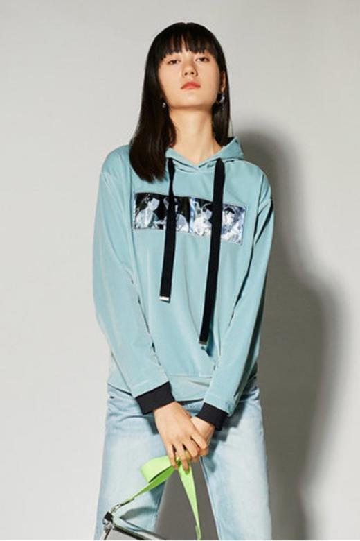 LILY 古风人物印花连帽卫衣 9609 商品图0