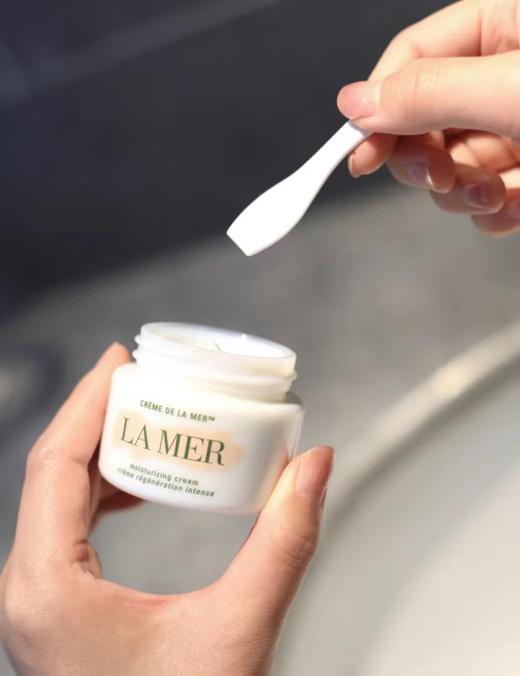 海蓝之谜经典面霜60ml+
海蓝之谜精粹水小样30ml*3 礼盒装 商品图1