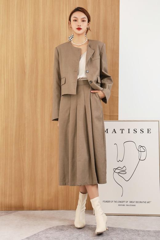 Le Malene 浅咖色无领外套半裙套装 13525 商品图0