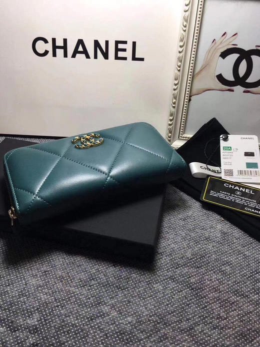 秋冬特惠💰600 原单香奈儿 Chanel 19K非常重磅的标志性系列 手拿包P0956 超大菱格纹 商品图2