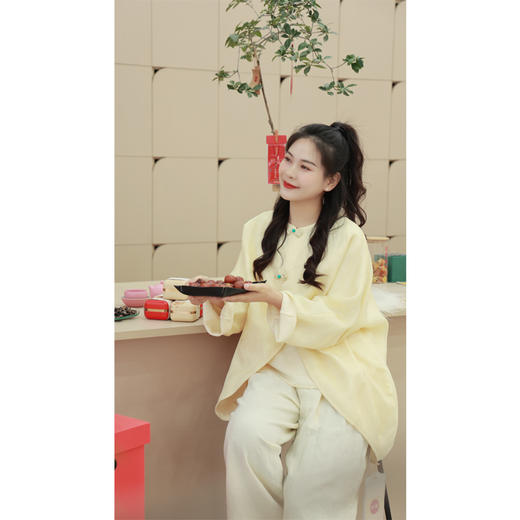 【贺春系列】中式小衫+吊带+开衩阔腿裤（24710023+24718016+24709024-半见） 商品图1