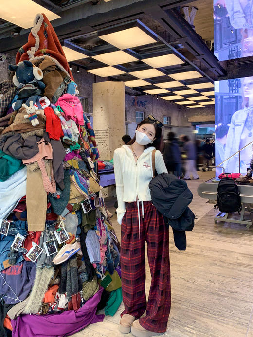 <曾小咸推荐>2.8现货秒杀 ！微信超特价！红色字母连帽针织衫 日常189.99 立减100 秒杀89.99！！ 商品图2