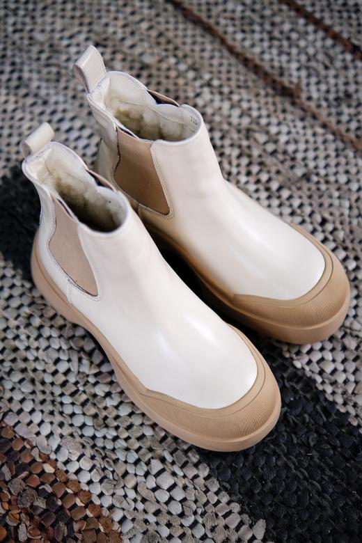 显瘦又保暖！经典时髦显瘦切尔西皮靴 冬季加绒100羊毛内里保暖御寒 小牛皮鞋面光滑细腻结实耐磨防风 5cm自然增高防滑耐磨舒适好走 修饰腿形身型百搭显瘦款短靴切尔西短靴！（现货） 商品图12