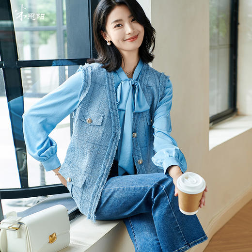 米思阳2026春季新款小香风时尚格纹马夹宽松v领无袖保暖上衣0100 商品图0