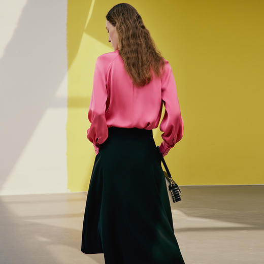 EITIE爱特爱春季新款A字黑色半裙7306005 商品图4