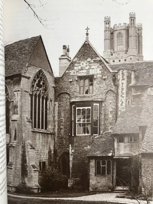 贝杰曼笔下的英国（1999） 约百幅照片插图 精装16开带书匣 商品图11