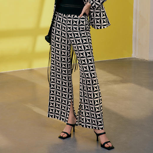 EITIE爱特爱春季新款撞色几何图形印花裤子7305004 商品图1