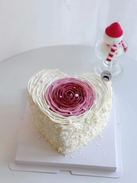 爱心花瓣 · 奶油蛋糕 商品图0