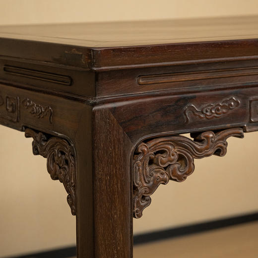 清 红木束腰马蹄腿回纹小画桌 商品图1