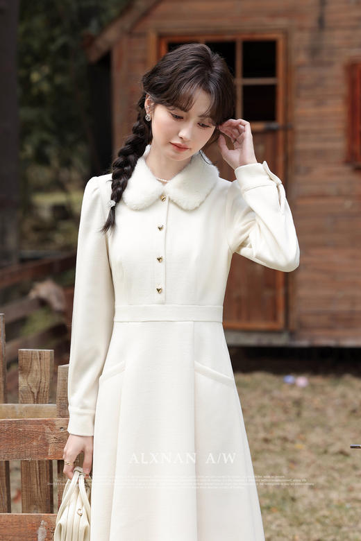 鹿向南《白露初晓》独特气质连衣裙女 商品图0