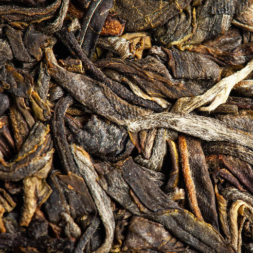 2024年德丰昌【龙行大运】普洱生茶357克/饼 商品图3