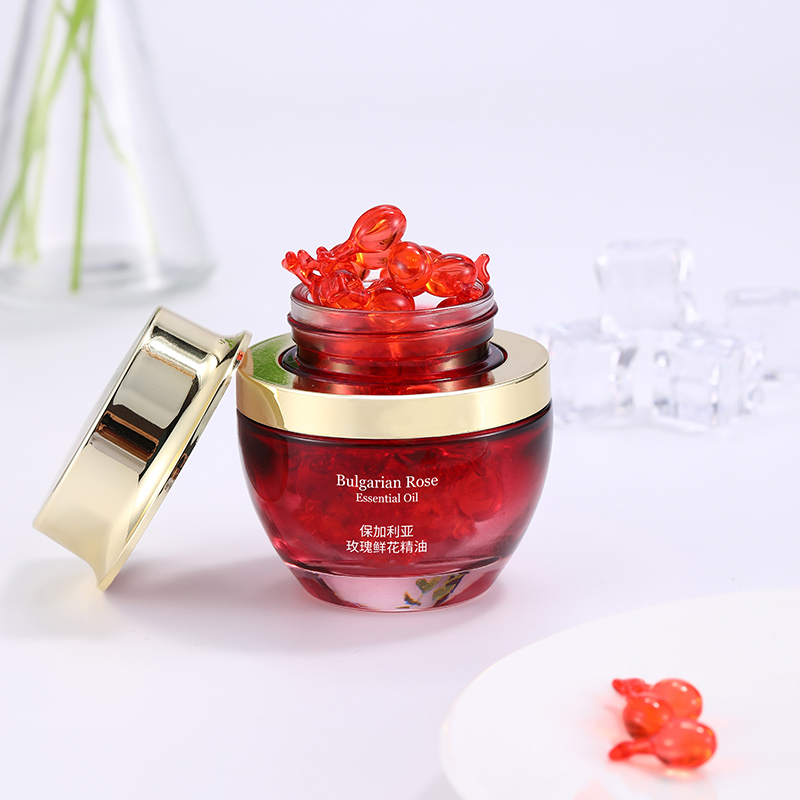 【下单送洁面乳30ml+3片保湿面膜+3粒鲜花精油 】
 保加利亚玫瑰鲜花精油40粒/瓶