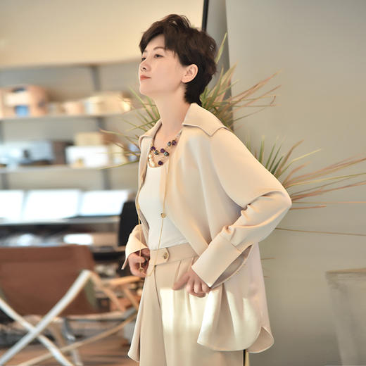 ST.SANLI【定制系列】柔和雅致的浅米色廓形款衬衫GA122E09 商品图2