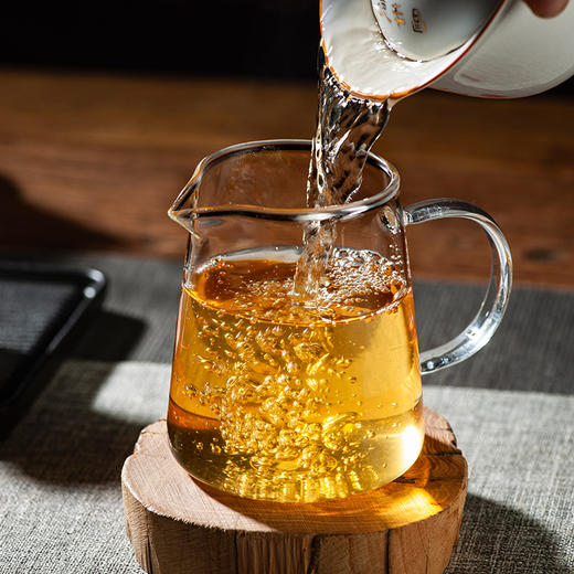 2024年德丰昌【龙行大运】普洱生茶357克/饼 商品图5