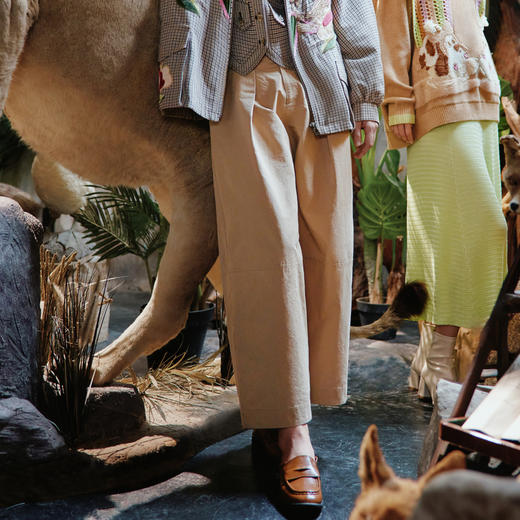 谜底阔腿裤长裤女2024春新款通勤风简约纯色高腰休闲裤241MK0150 商品图1