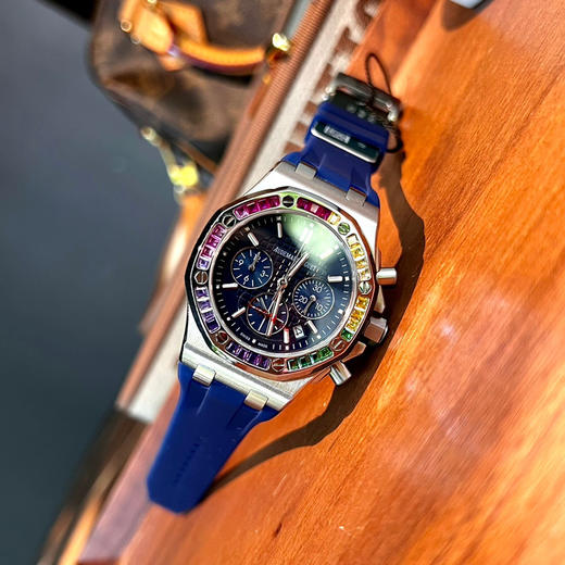 爱彼皇家橡树（女装）离岸型系列26236💖💖恒动版本，搭配正品一致的进口氟橡胶，手工镶钻工艺，财源
专柜新蓝色方钻，独家高版本 商品图3