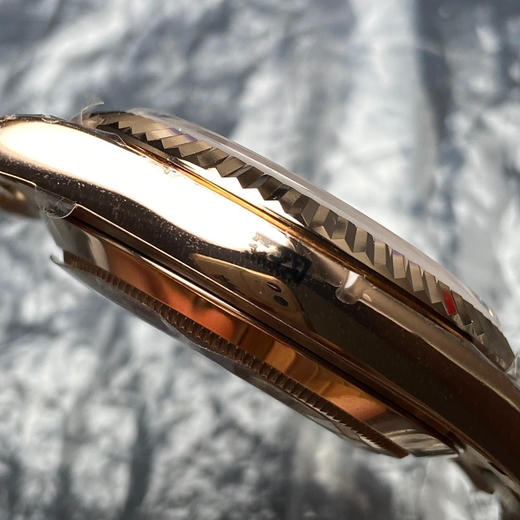 NOOB Factory新力作V2升级版 劳力士Rolex星期日志型40mm 搭载原版3255自动机械机芯228239系列腕表，40毫米直径，研发耗时16个月！原版1比1开模 商品图5