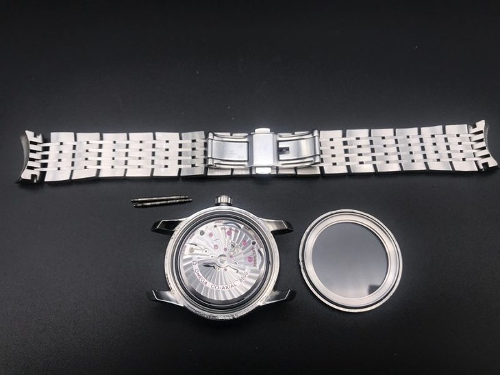 欧米伽碟飞复刻表对比 小厂大厂原装对比