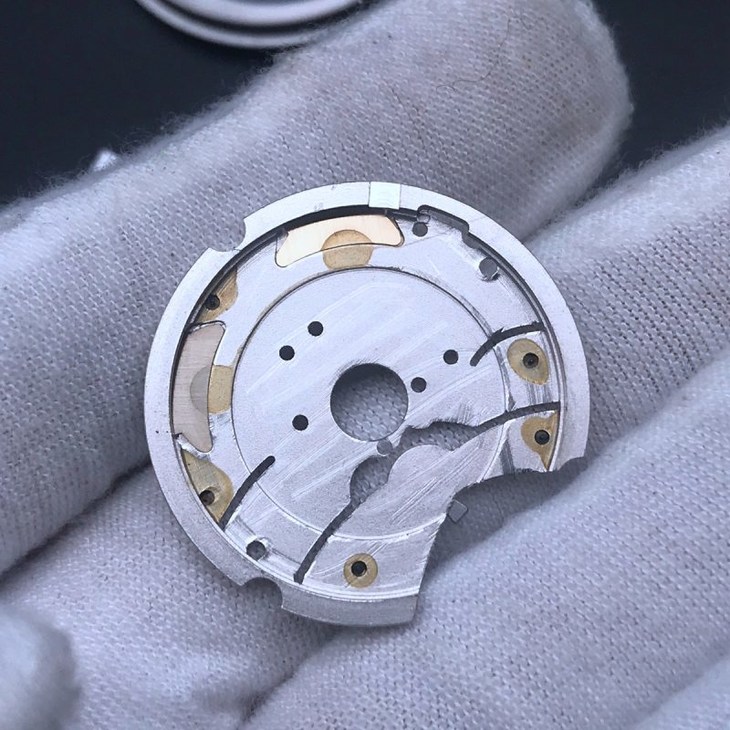 欧米伽碟飞复刻表对比 小厂大厂原装对比