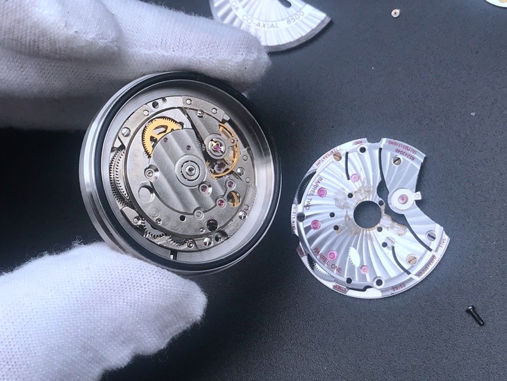 欧米伽碟飞复刻表对比 小厂大厂原装对比