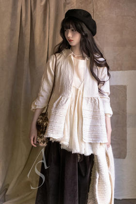 Daniela Gregis  奶油色手工塔克褶缩绒羊毛短外套