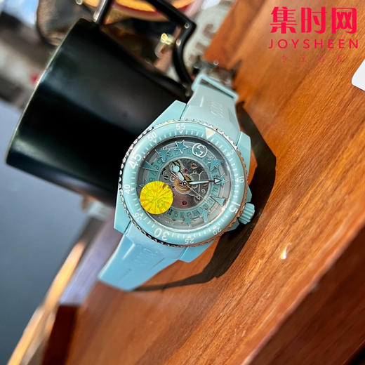 古驰新款 Gucci Dive 系列 中性机械腕表 新亮相，以潜水表为设计灵感，蜜蜂、星星 商品图0