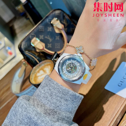 古驰新款 Gucci Dive 系列 中性机械腕表 新亮相，以潜水表为设计灵感，蜜蜂、星星 商品图5