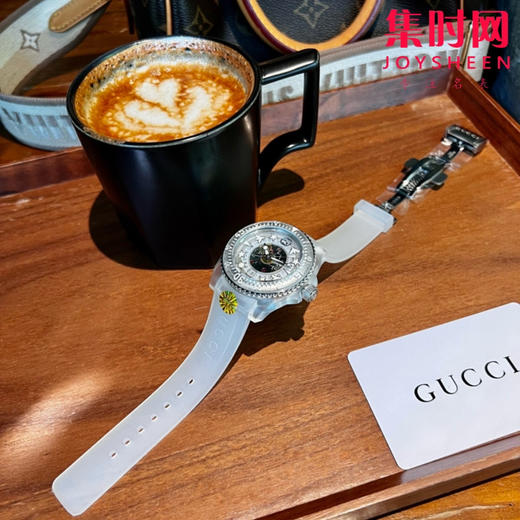 古驰新款 Gucci Dive 系列 中性机械腕表 新亮相，以潜水表为设计灵感，蜜蜂、星星 商品图3