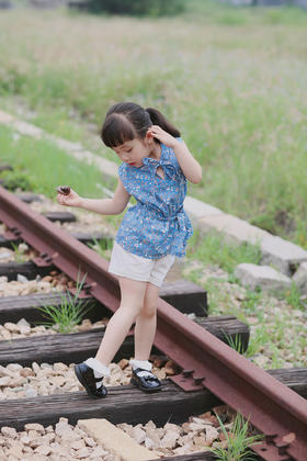 TZZBX042 女童碎花套装  80-120