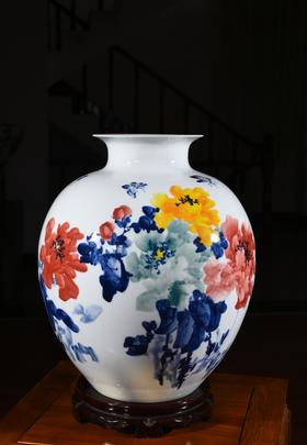 釉下五彩花开富贵赏瓶