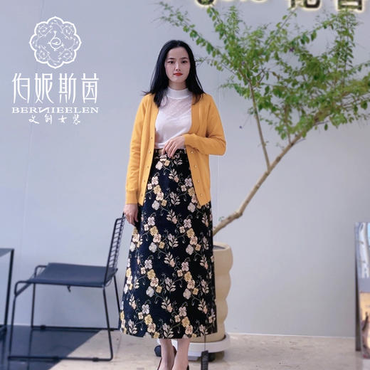 铅白色、漆黑色半透明领口设计羊毛针织衫LZ3E41 商品图1