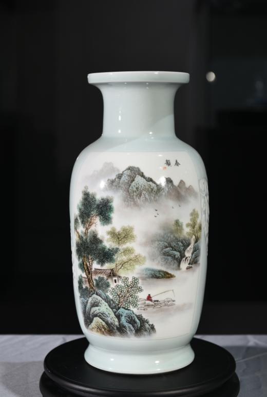 粉彩江南人家赏瓶 商品图0