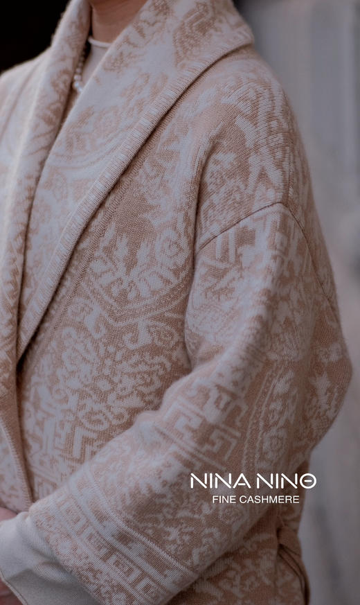 爱丽舍提花大衣 商品图3