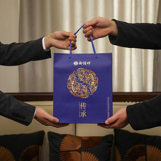 郑酒师*传承礼盒六瓶装 商品图3