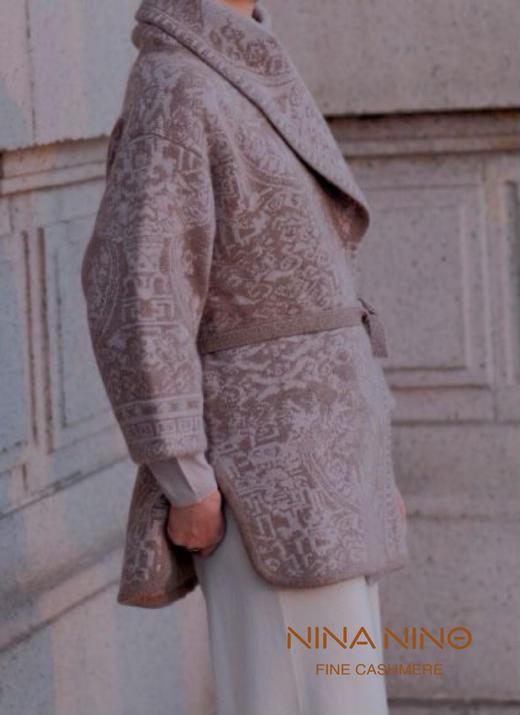 爱丽舍提花大衣 商品图8