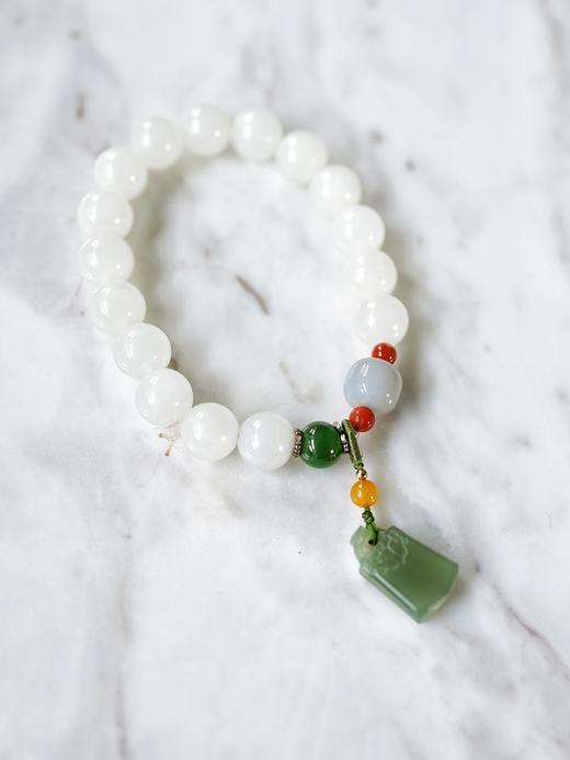 春夏新款！新中式国风美学穿搭配饰分享！天ran和田玉手串项链 细腻润白 花痴配色挑选玉石du家定制款，吉祥如意美好寓意，一物一证，品质信赖！与介面新中式搭配 尽显东方女性优雅浪漫 商品图14