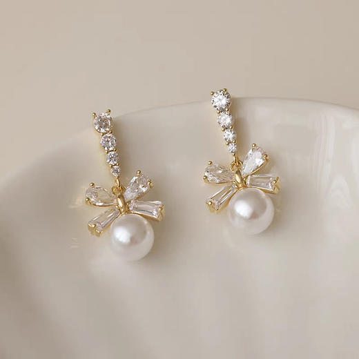 JU-A0068新款红色珍珠蝴蝶结耳环气质时尚个性简约锆石耳钉女网红耳饰 商品图2