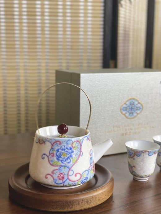 刘铭志大师羊脂玉银掐丝珐琅彩提梁壶一壶两杯 商品图5