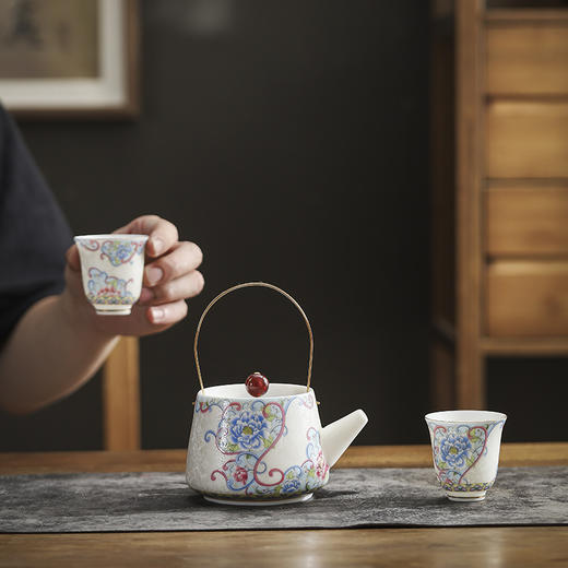 刘铭志大师羊脂玉银掐丝珐琅彩提梁壶一壶两杯 商品图1