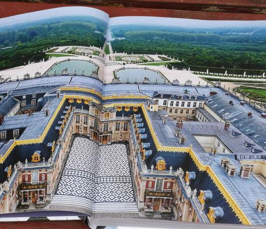 《凡尔赛宫》，精装，16开 [法]桑德里娜·罗森伯格著，北京联合出版有限公司2023年11月一版一印，316页，定价258，售价129元。 商品图3