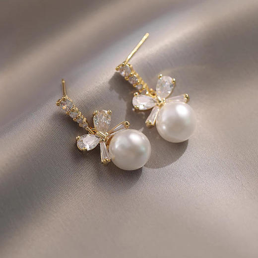 JU-A0068新款红色珍珠蝴蝶结耳环气质时尚个性简约锆石耳钉女网红耳饰 商品图3