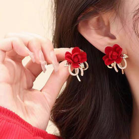 JU-C0210秋冬新款红色花朵耳环女法式气质简约甜美丝绒耳钉复古珍珠耳饰品
