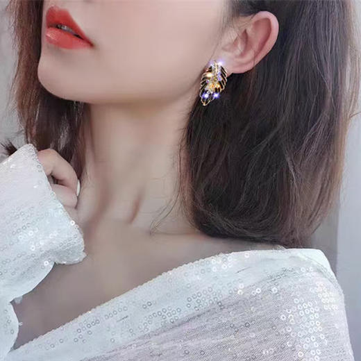 JU-F003新款黑色树叶满钻复古港风耳环清新甜美轻奢个性耳钉韩版耳饰 商品图1