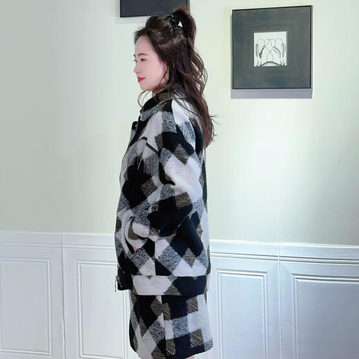 圣三利女装新秋冬季休闲短款格子羊毛上衣外套SL321A06 商品图1