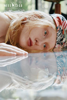 请在我们制造的残酷世界里努力倔强的活着吧