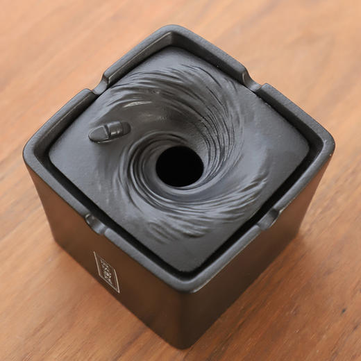 知勤堂—激流勇进烟灰缸/花插（方盖方罐款） 商品图3