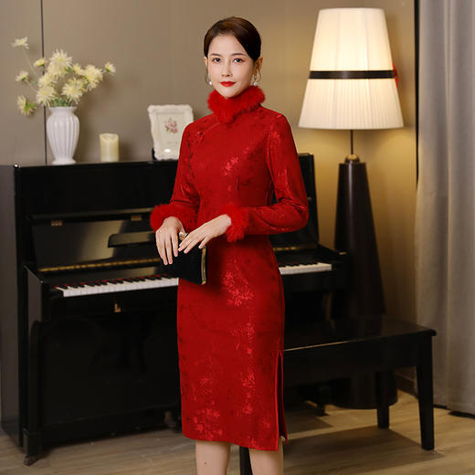 中国红喜庆宴会礼服，中长款蕾丝加绒长袖毛领气质旗袍MLS6296 商品图2